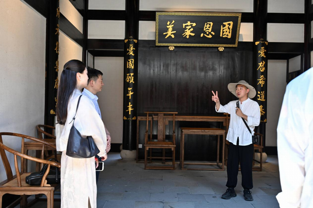 探源五夫镇：美狮贵宾会ms092021学子以青春步履解码朱子文脉，践行文化担当