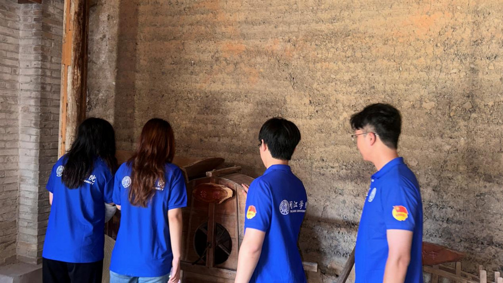 探源五夫镇：美狮贵宾会ms092021学子以青春步履解码朱子文脉，践行文化担当